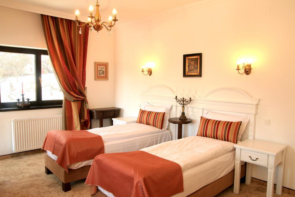 Conacul Bratescu Hotel Bran  Quarto foto