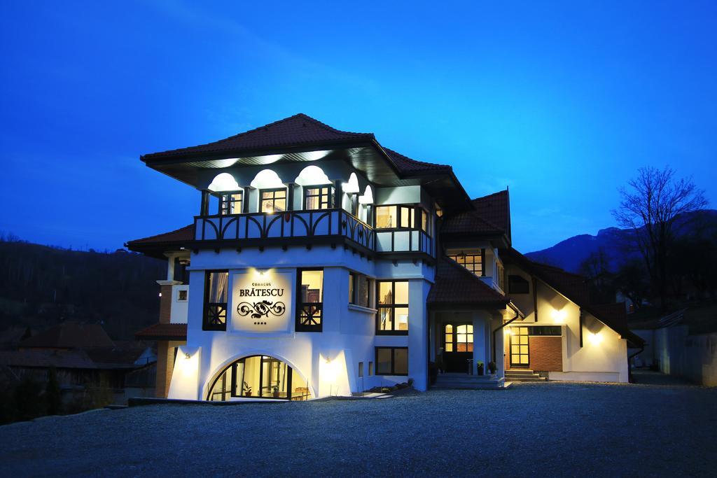 Conacul Bratescu Hotel Bran  Exterior foto